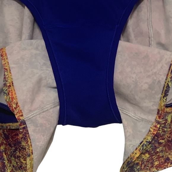 NWOT Lululemon Hotty Hot Shorts ll Seawheeze 2019 | Size 6 - Picture 9 of 12